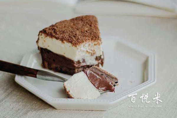 愛吃巧克力朋友的快樂來了！這款蛋糕動(dòng)手做起來吧！